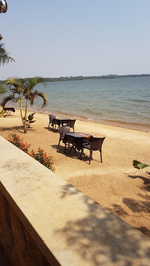 The Palms Beach Hotel And Restaurant Limited عنتيبي المظهر الخارجي الصورة