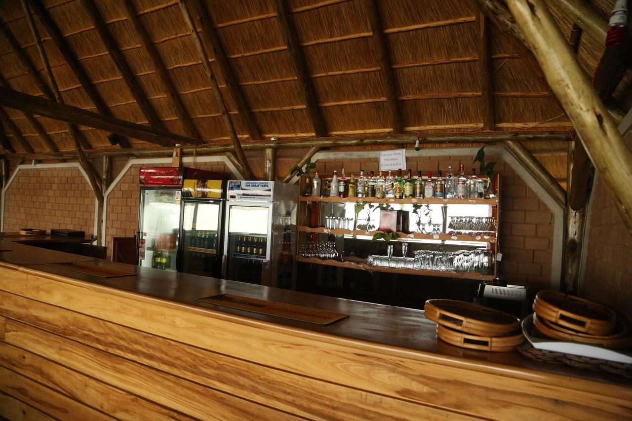 The Palms Beach Hotel And Restaurant Limited عنتيبي المظهر الخارجي الصورة
